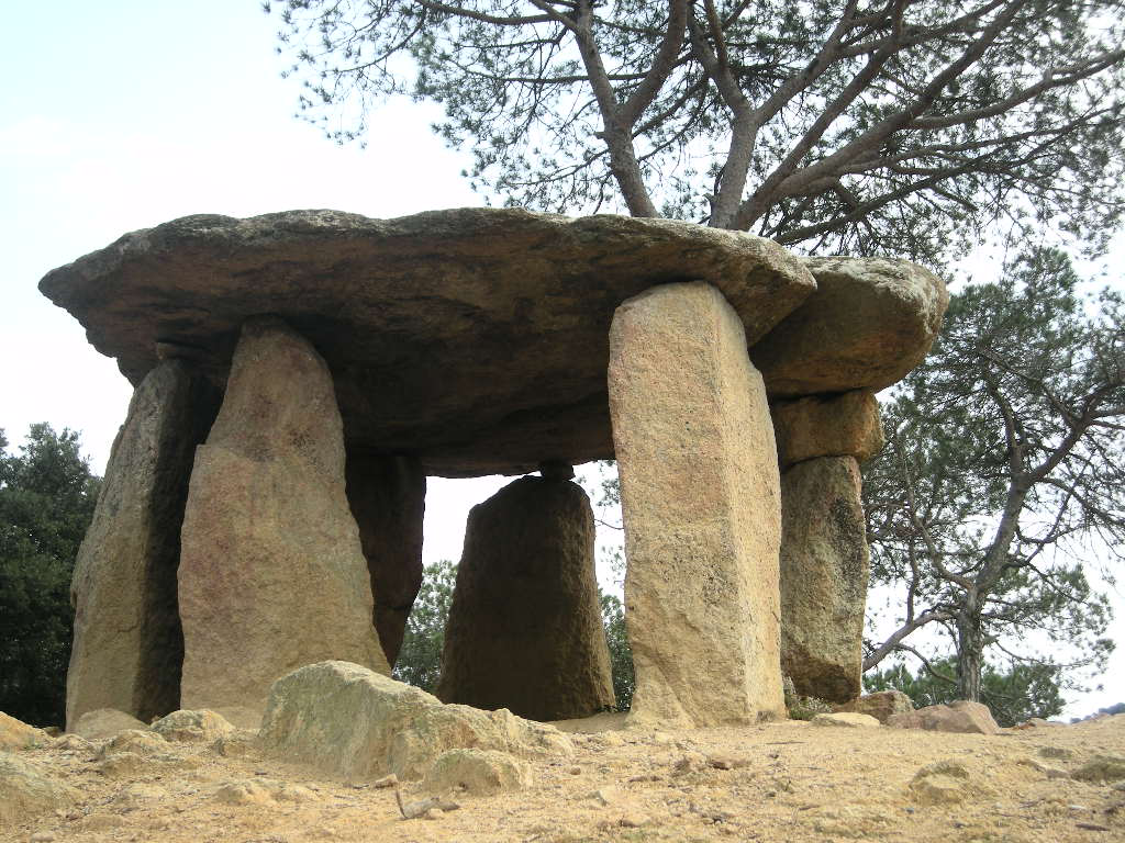 54.Dolmen